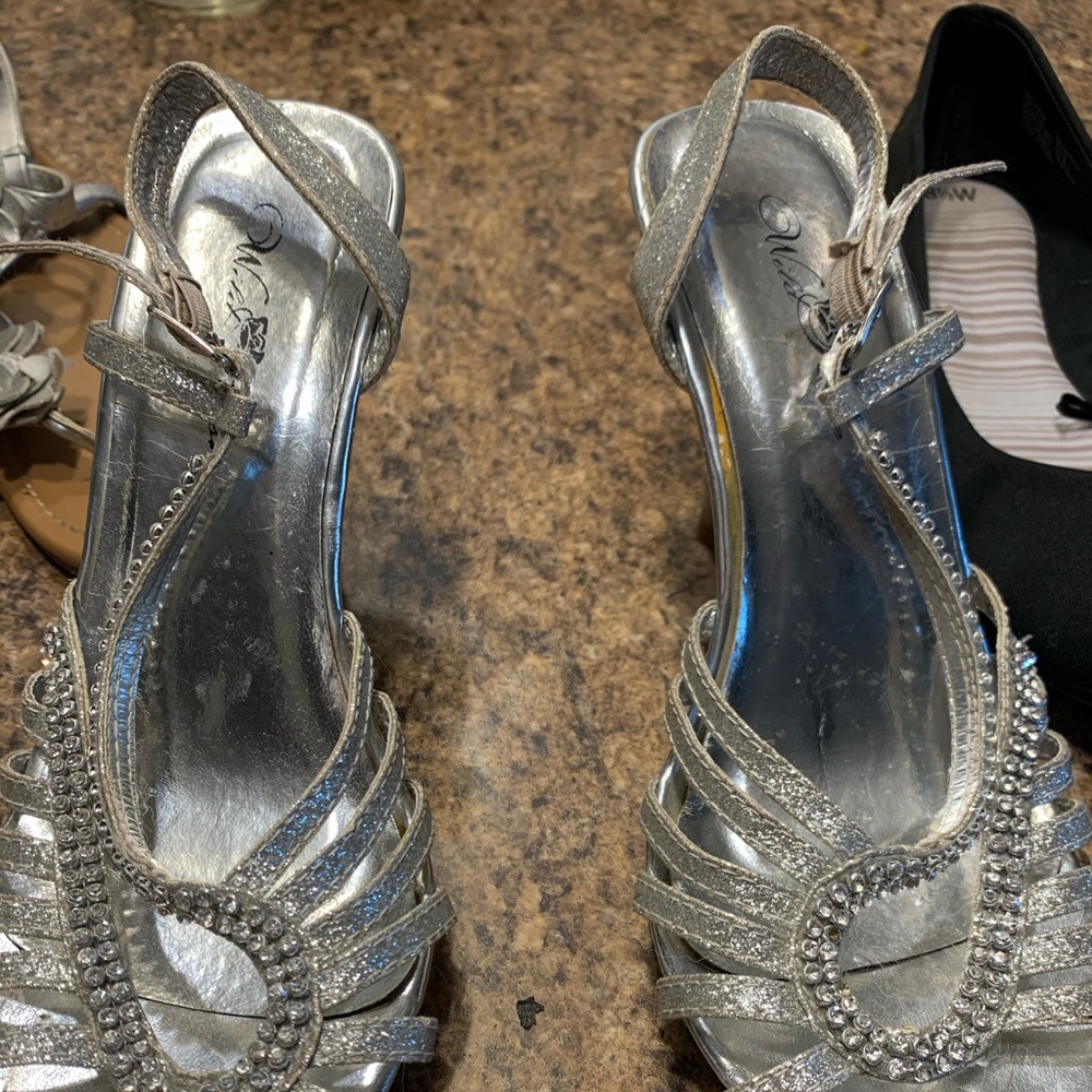 2 inch silver heels